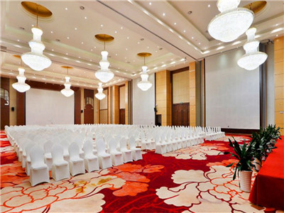 適合辦年會的酒店