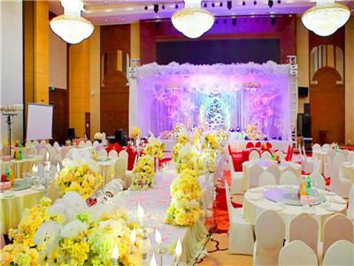 適合辦年會的酒店